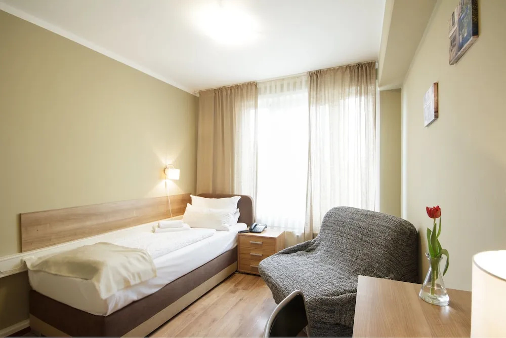 Standard Single room (single bed)