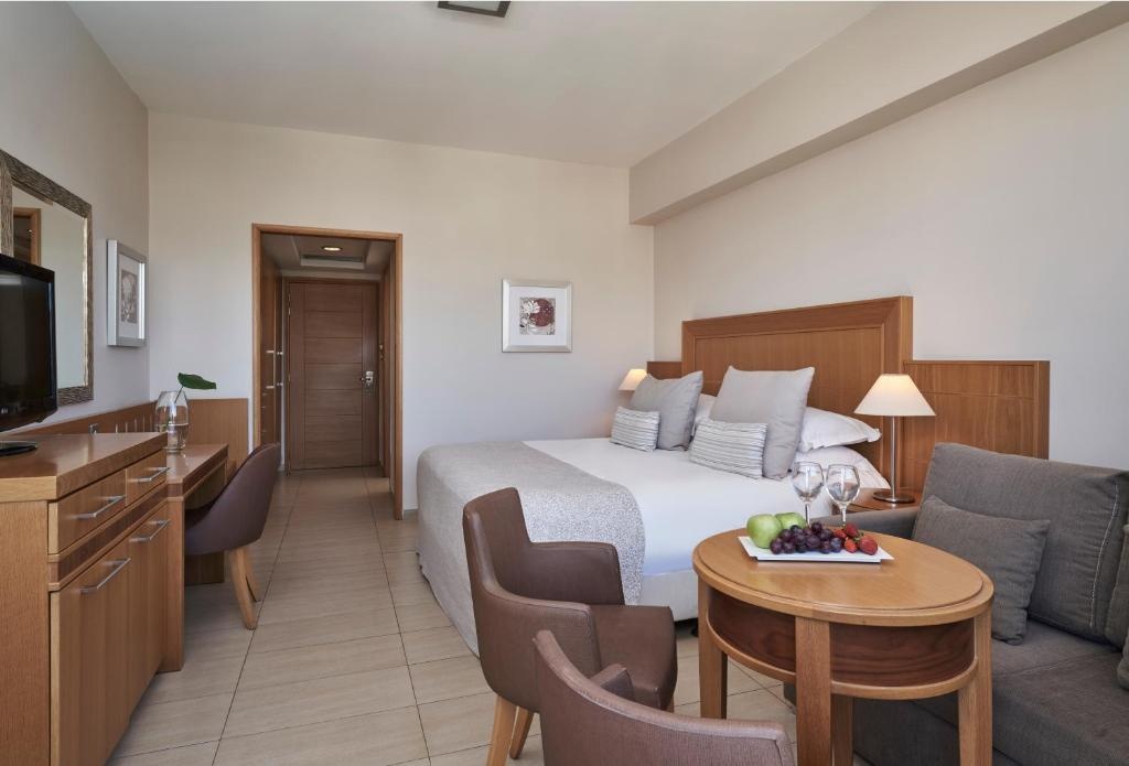 Standard Quadruple room with inland view (full double bed and twin beds)