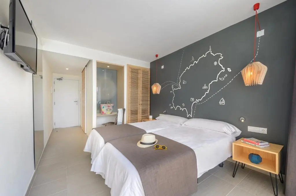 Hotel Vibra Cala Tarida - Chambres