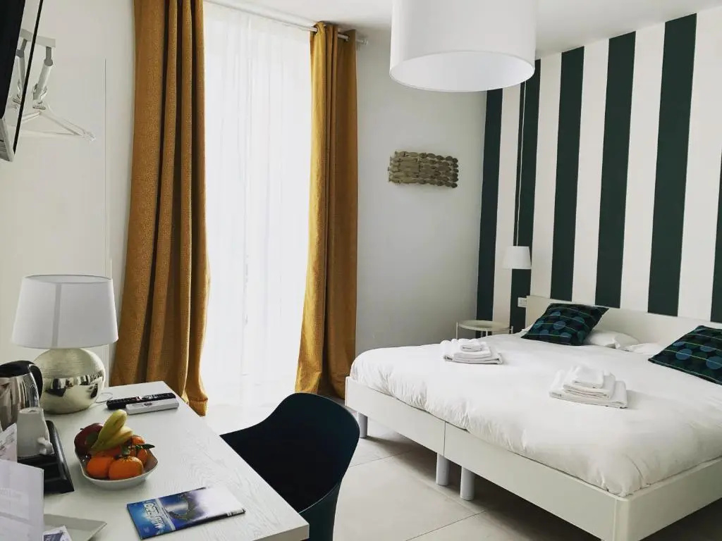Superior Double room with balcony (full double bed)