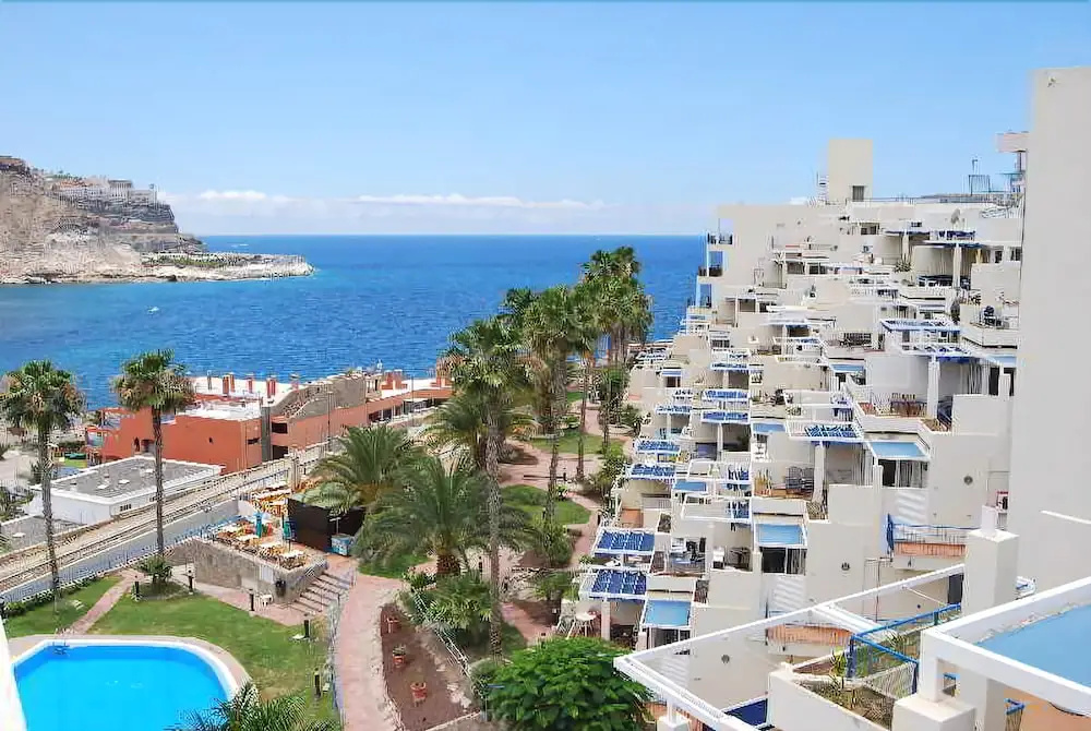 Beach & Waterfront