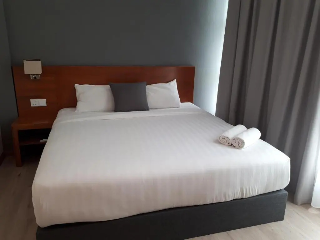 Deluxe Double room (full double bed)