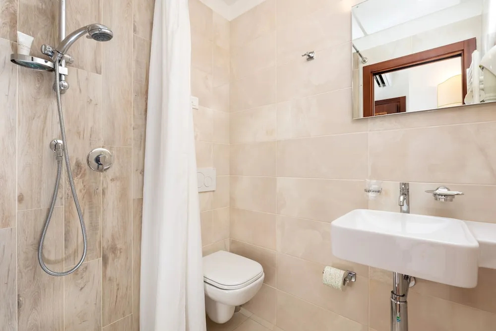 Economy Double room (full double bed)