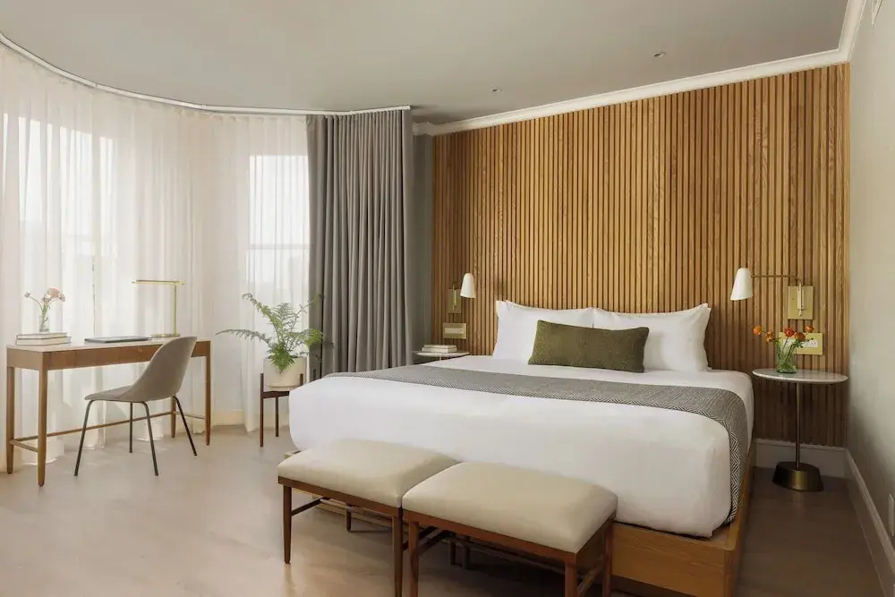 Premium room