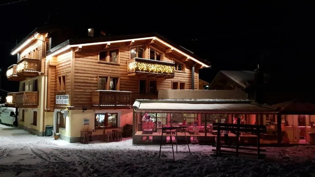 Alpino Lodge