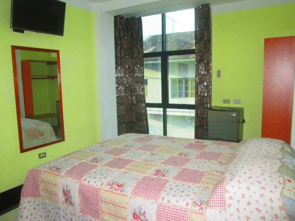Ari's Hotel III - Chambres