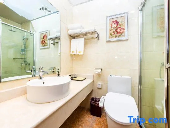 Трёхместный номер Comfort в Grand Sun Hotel Dunhuang