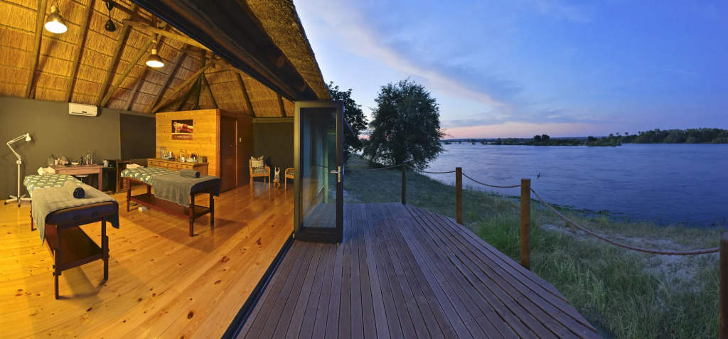 Beach & Waterfront