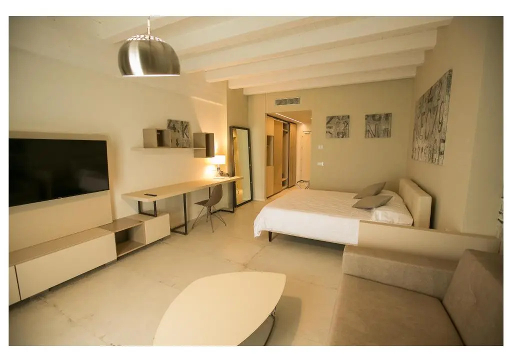 Junior Suite with balcony and with lake view