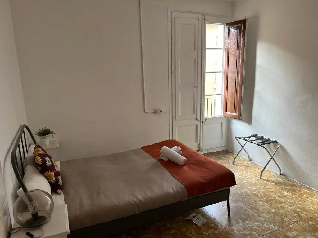 Standard Double room with balcony (full double bed)