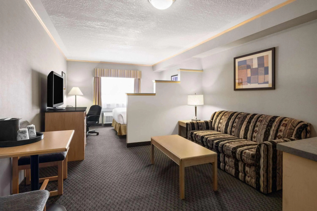 Travelodge by Wyndham Fort McMurray - фото 29