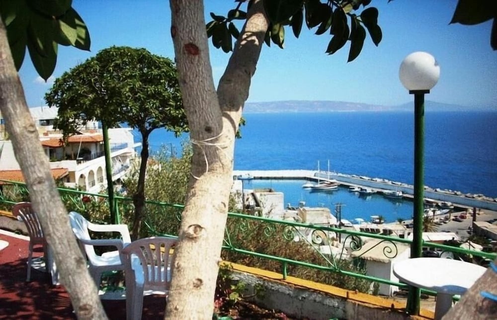 Beach & Waterfront