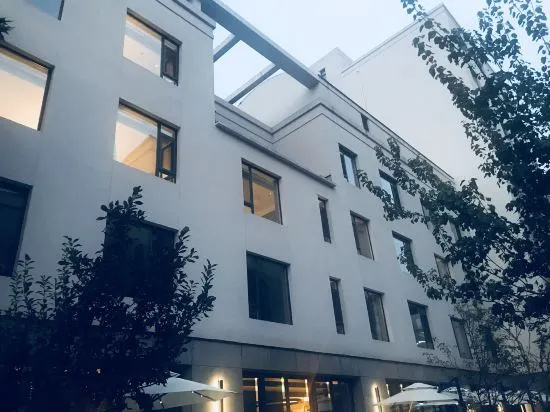 Holz Curio Hotel (Near The Forbidden City, 1905 park,Xita Korean Town and Marshal Zhang's Mansion) in Shenyang