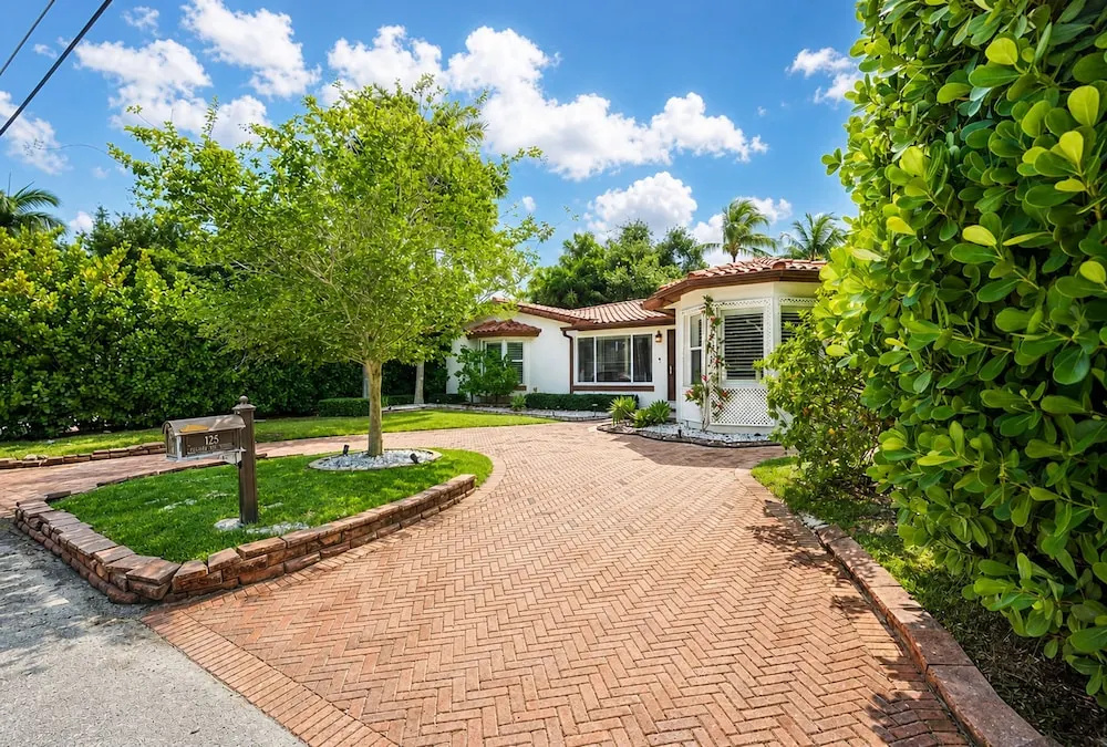 Fox Isles Luxury Waterfront With Pool Near Beach