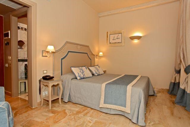 Hotel la Colonnina by null