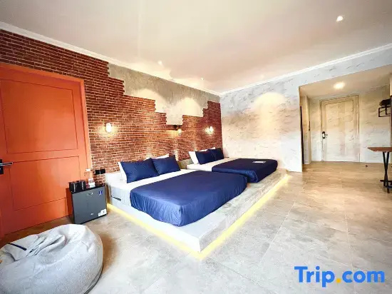 Deluxe Family room