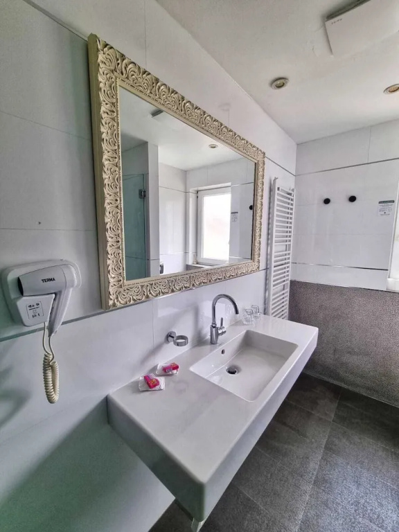 Classic Triple room with balcony