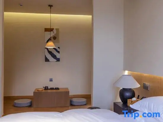 Double Suite with balcony and with view (full double bed)