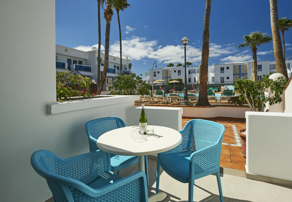 Balcony & Terrace
