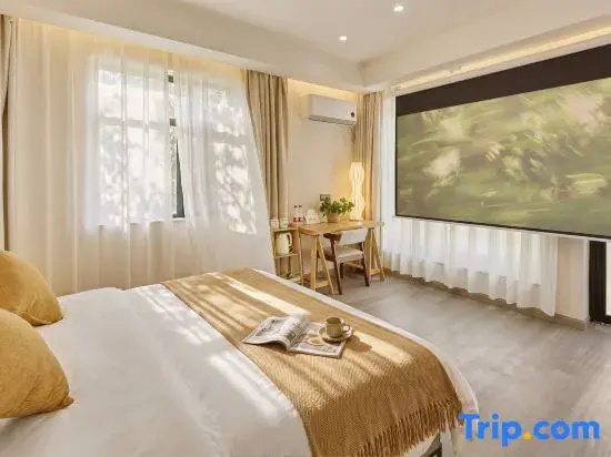 Standard Double room with view (full double bed)