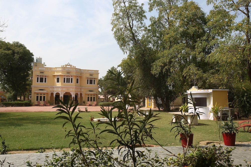 Roop Niwas Kothi
