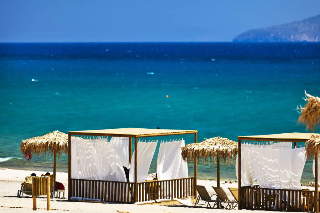 Beach & Waterfront