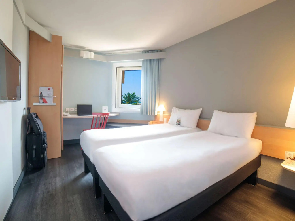 Standard Double room (twin beds)
