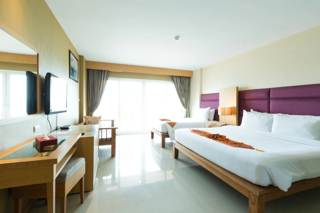 Royal Phala Cliff Beach Resort and Spa - фото 2