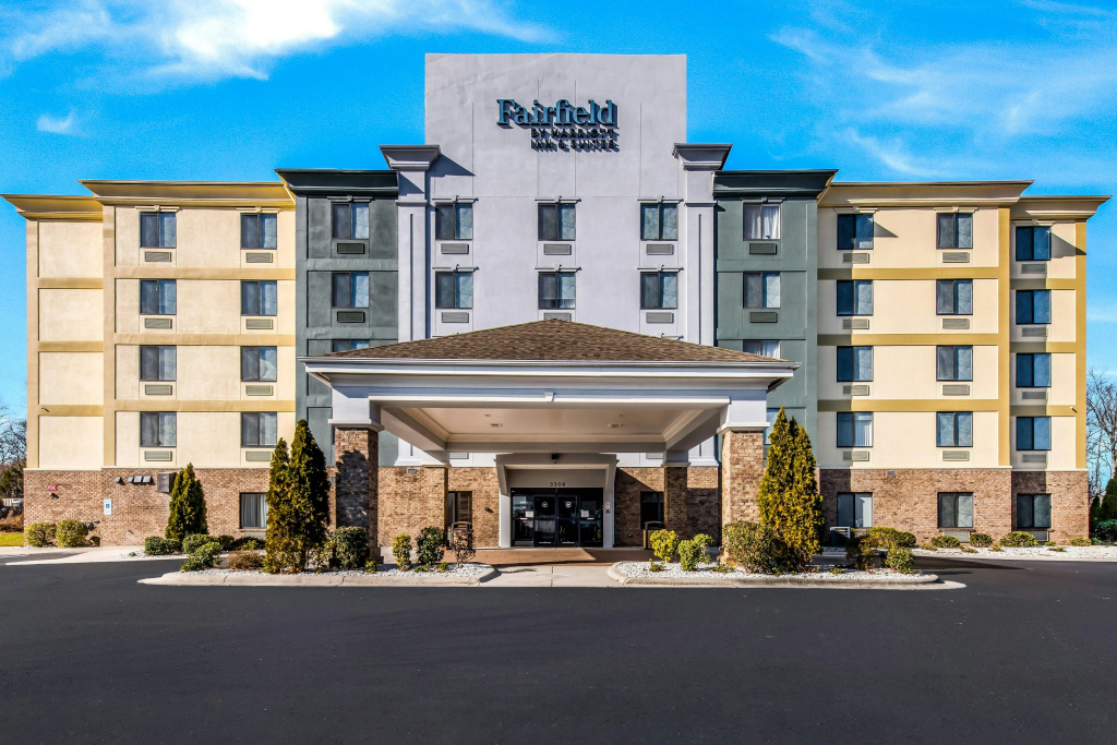 Fairfield Inn & Suites by Marriott Greensboro Coliseum Area