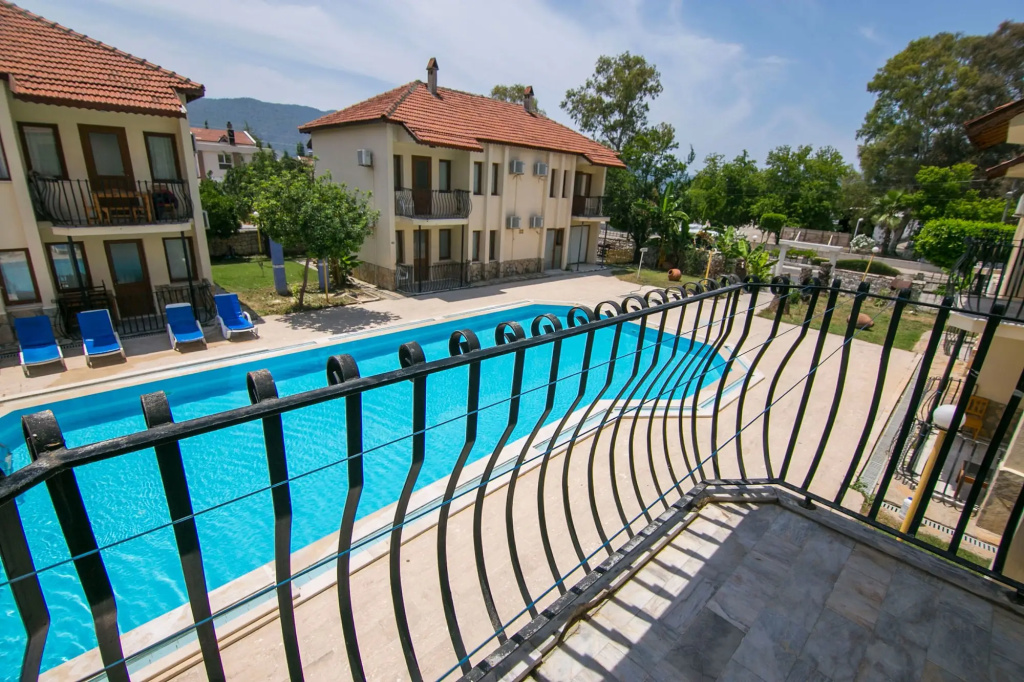 Balcony & Terrace