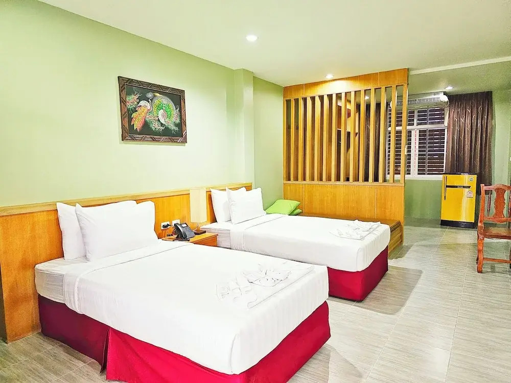 豪華雙人房，配有兩張單人床