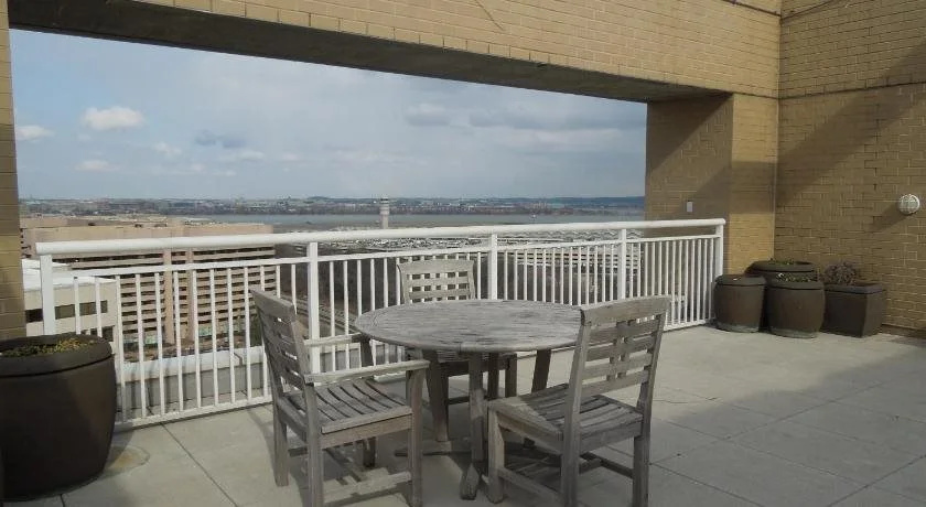 Crystal Quarters Furnished Apartments- Concord - Général