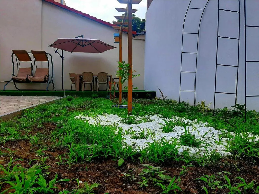 2 Bedrooms Cottage
