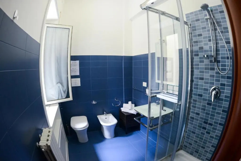 Deluxe Double room with balcony (full double bed)