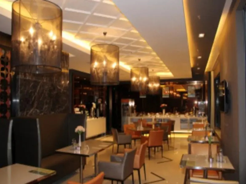 Food & Beverage