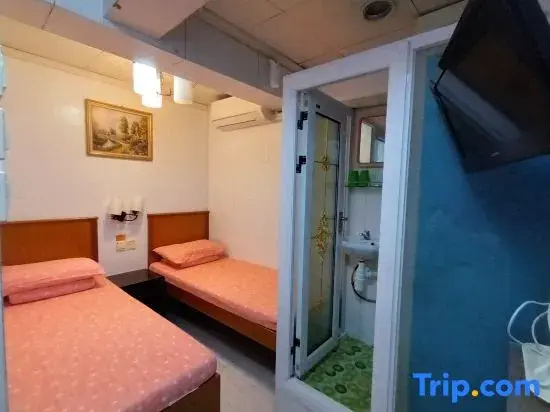 Economy Double room (twin beds)