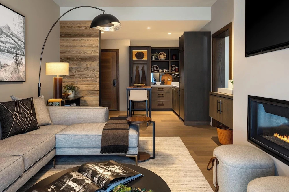1 Bedroom Suite with balcony