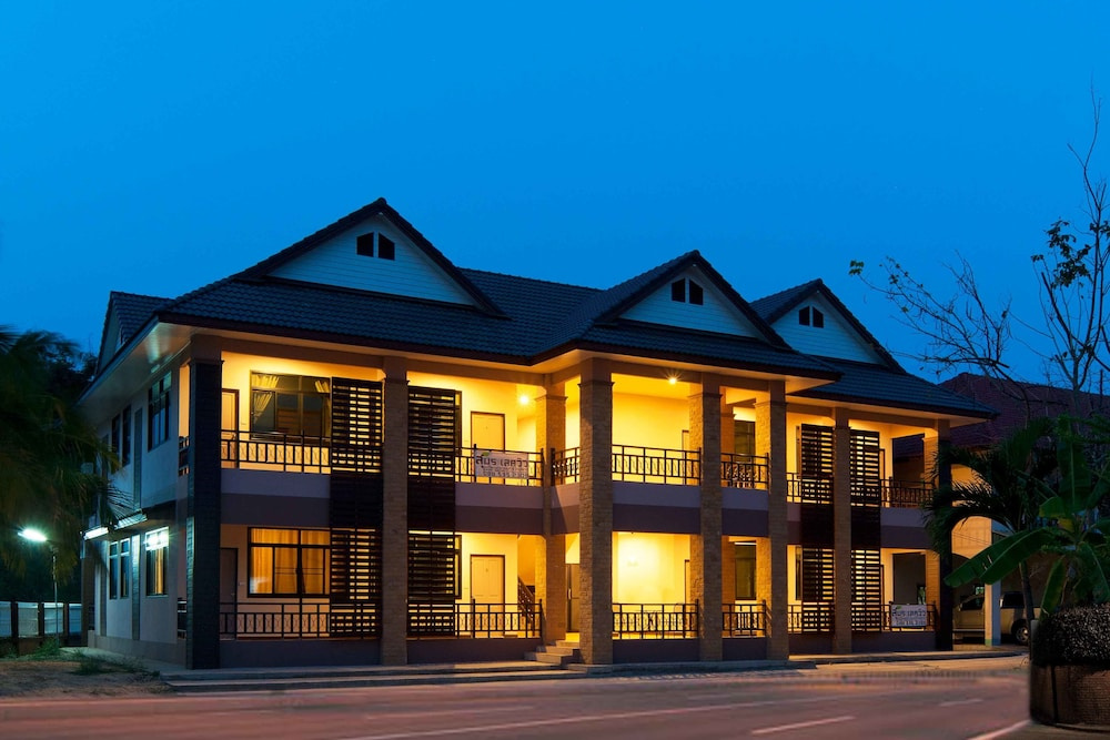 Suporn Lakeview Service APT & Homestay