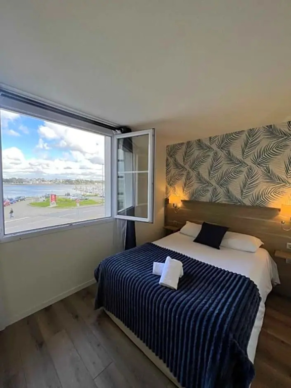 Standard room with sea view