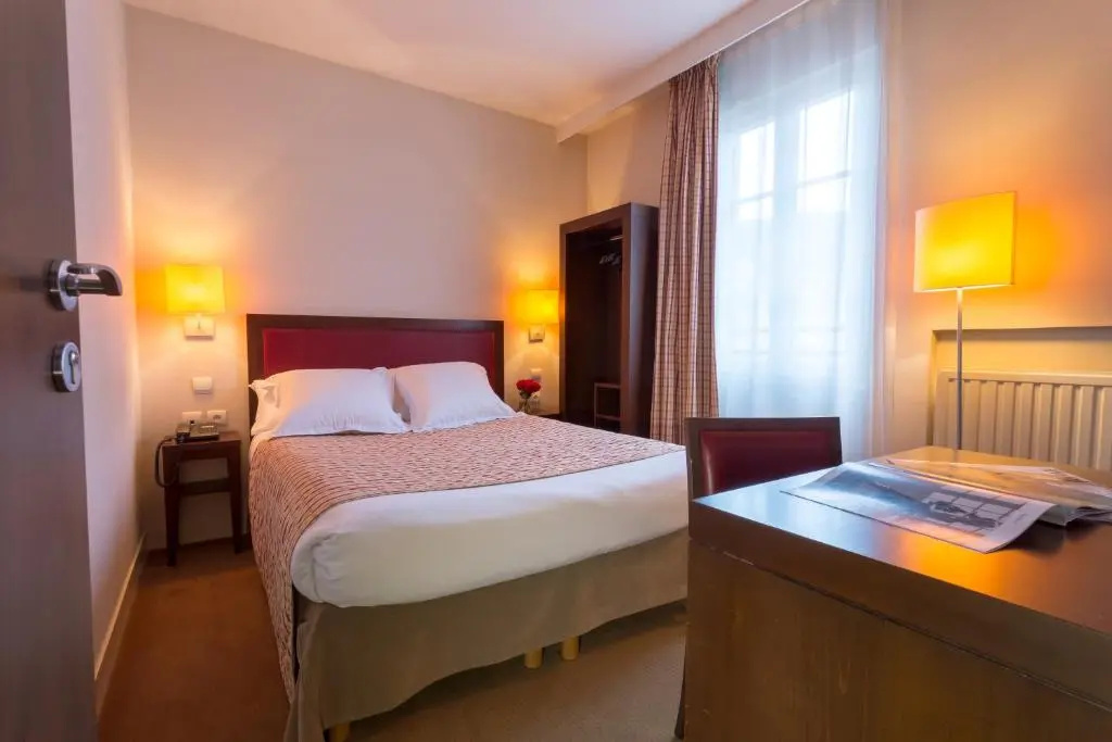 Standard Double room (full double bed)