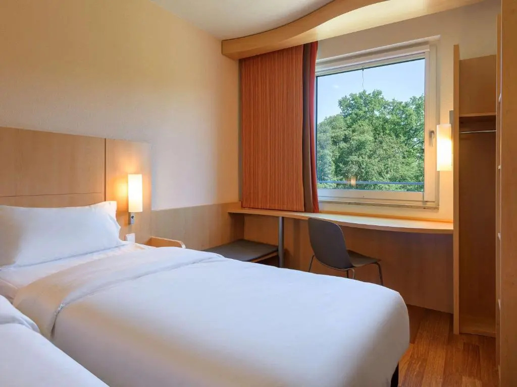 Hotel ibis Friedrichshafen Airport Messe - Chambres