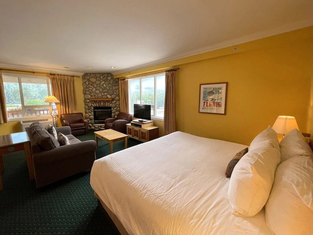 Executive Double Studio with balcony (full double bed)