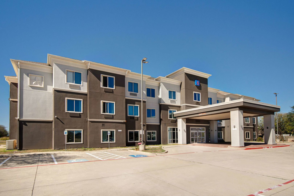 Motel 6 Fort Worth, TX – I-35 & I-20