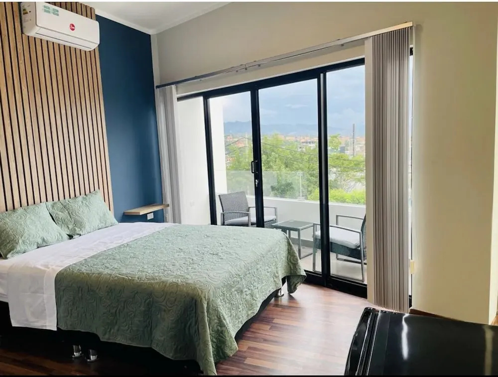 Premium Double room (full double bed)