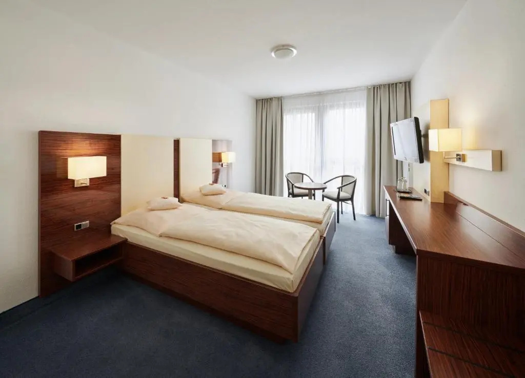 Standard Double room (full double bed)