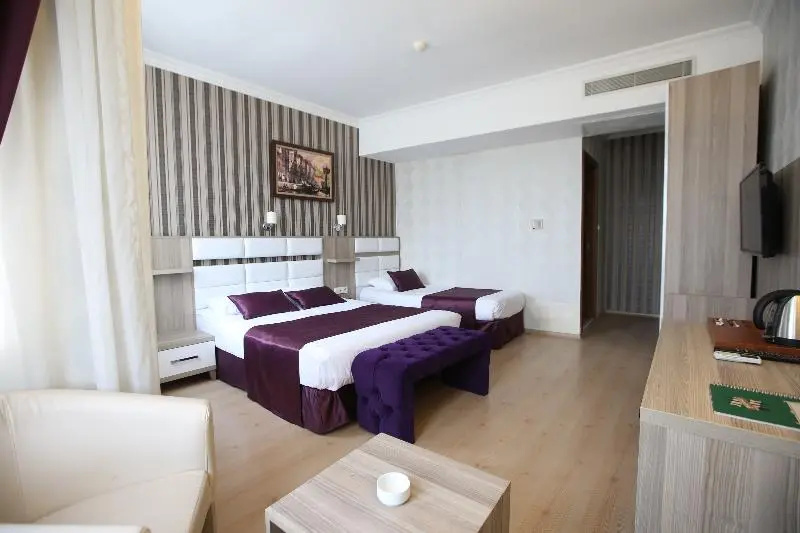 Deluxe Double room with balcony (full double bed)