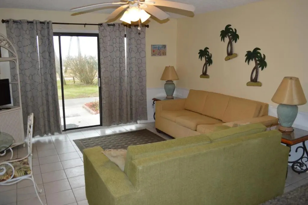 The Summit Condominiums - Chambres