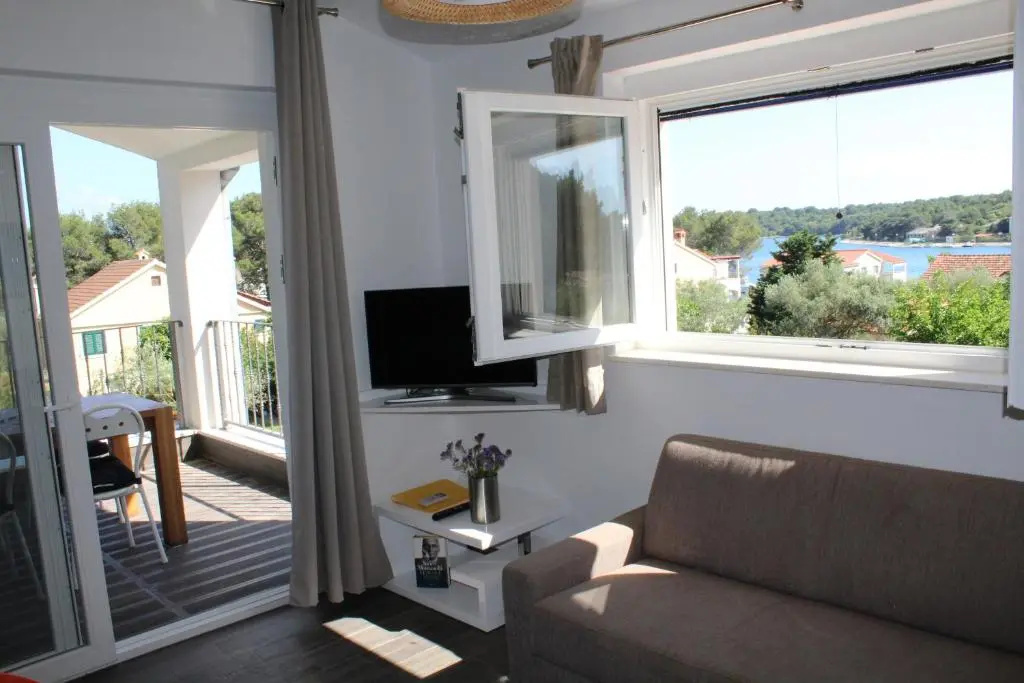 Balcony & Terrace