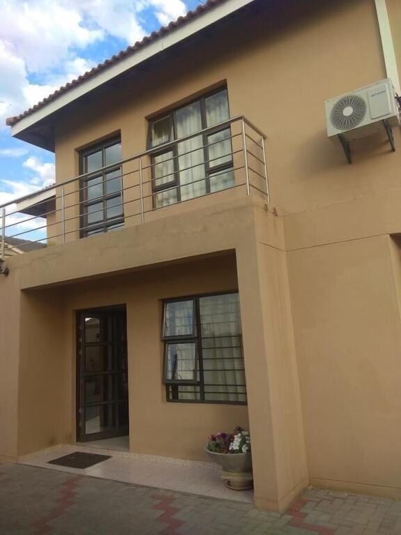 Streets of Gold Guest House image
