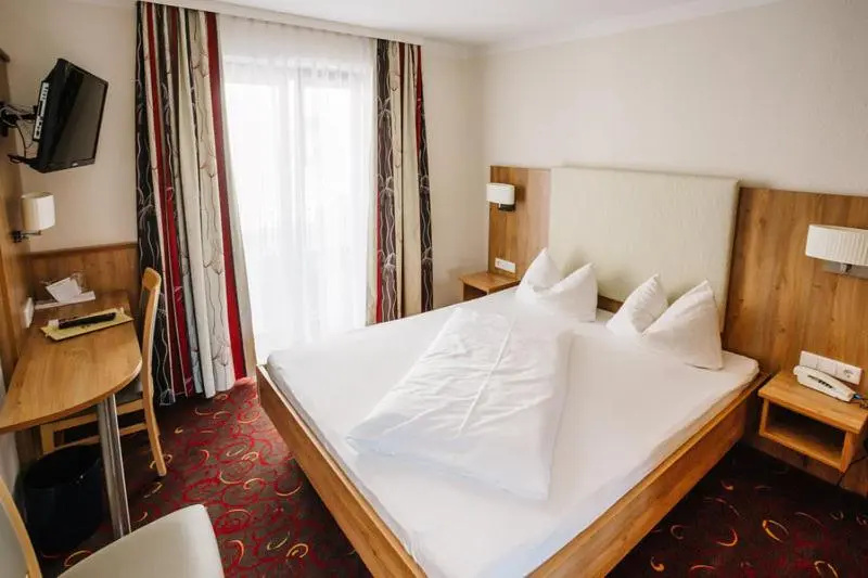 Economy Double room (full double bed)